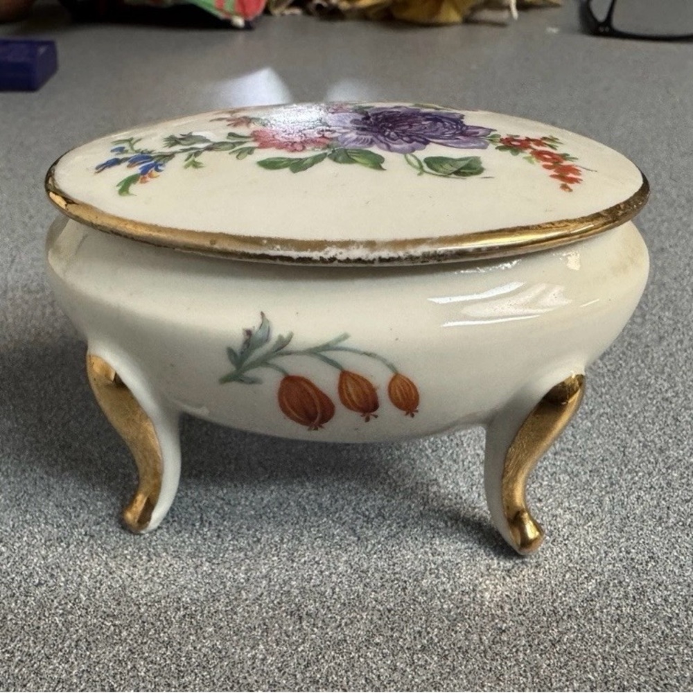 Vintage Limoges Footed Trinket Box With Beautiful Floral Design.  Approx 4"
